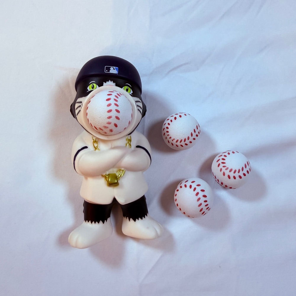 Hog Wild MLB Tampa Bay Rays DJ Kitty Power Popper Squeeze Toy with 4 Balls